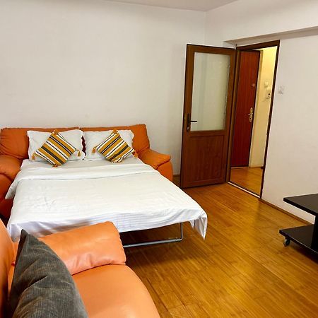 Jad - Familiy 4 Rooms Apartment - Near Forest And Historic Center - Racadau Braşov Buitenkant foto