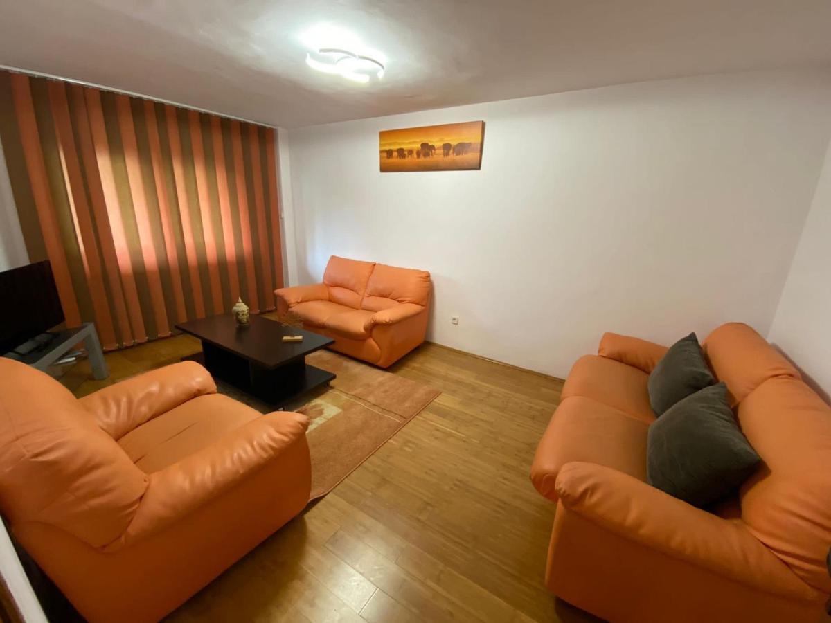 Jad - Familiy 4 Rooms Apartment - Near Forest And Historic Center - Racadau Braşov Buitenkant foto