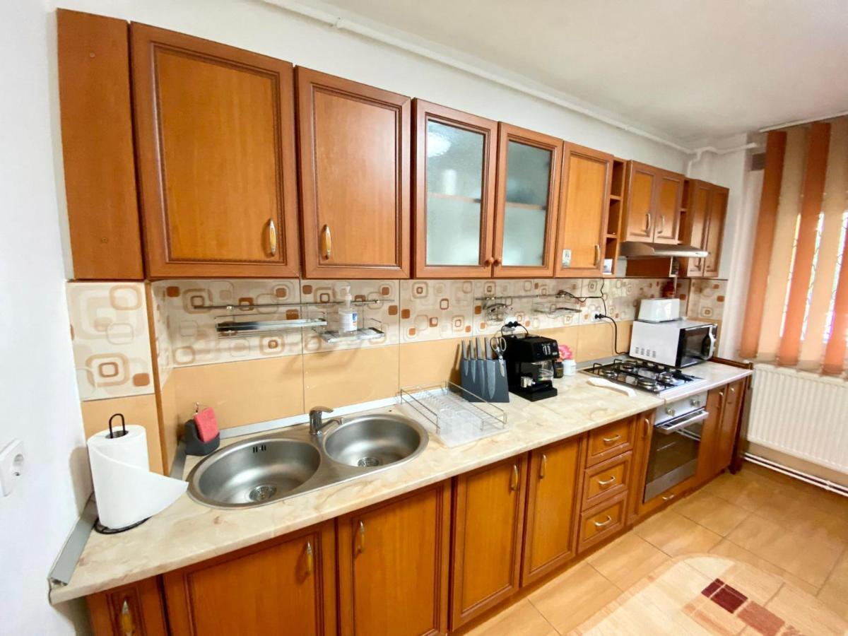 Jad - Familiy 4 Rooms Apartment - Near Forest And Historic Center - Racadau Braşov Buitenkant foto