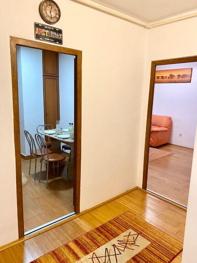 Jad - Familiy 4 Rooms Apartment - Near Forest And Historic Center - Racadau Braşov Buitenkant foto