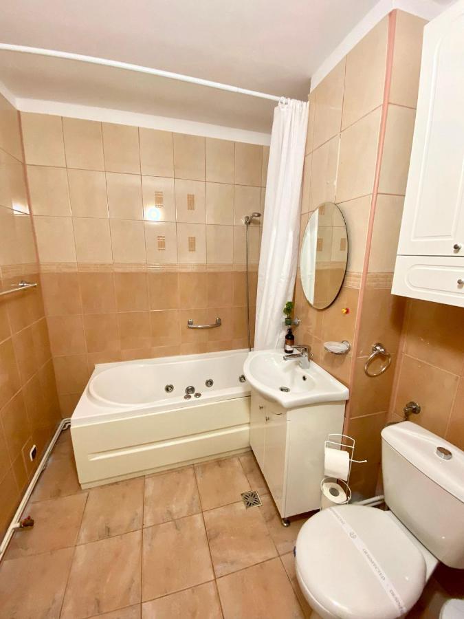 Jad - Familiy 4 Rooms Apartment - Near Forest And Historic Center - Racadau Braşov Buitenkant foto